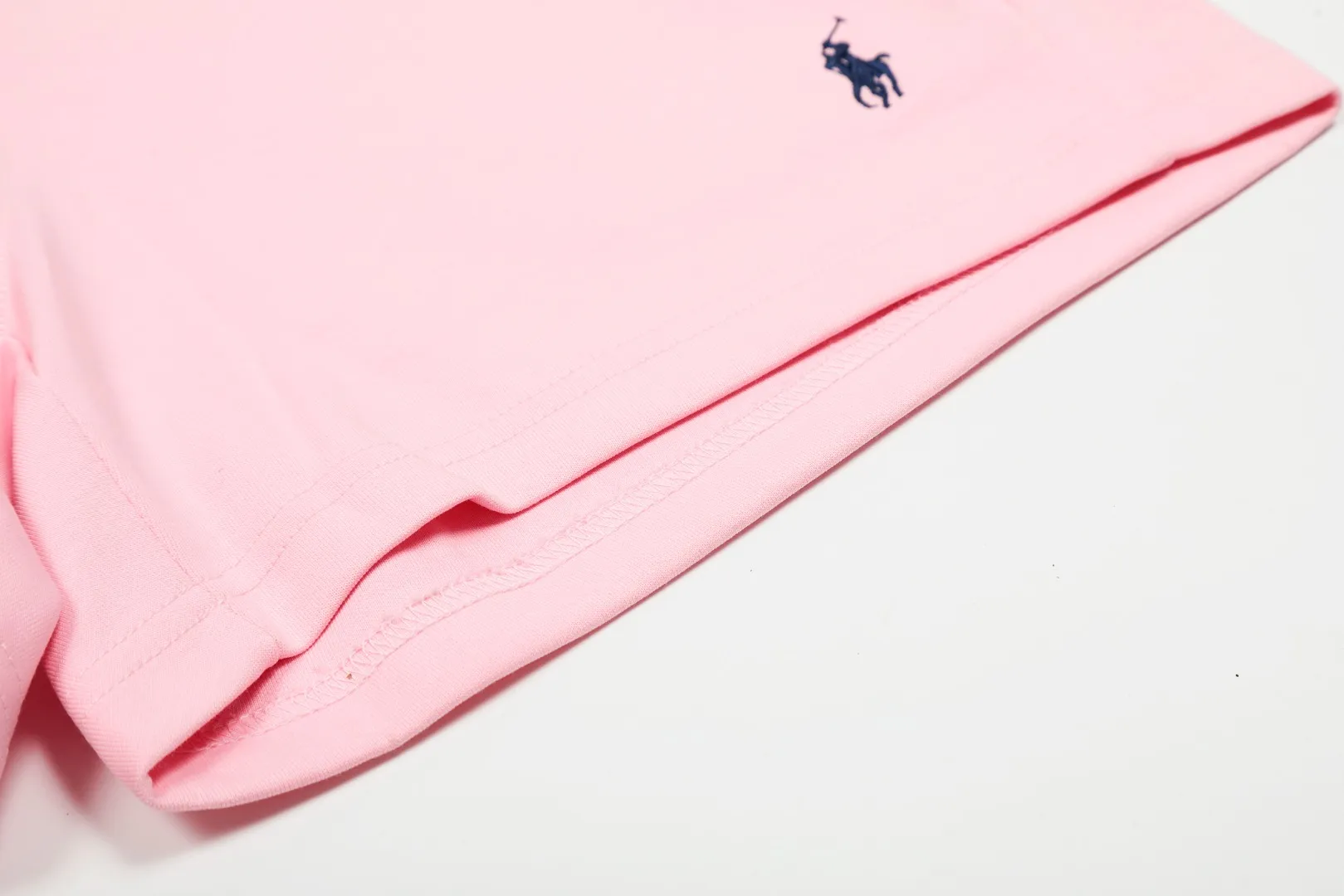 P146 💰 "Top Quality" Style Number: D910# [Ralph Lauren Paul Small Label War Horse Basic Women's Shorts] ✅Slim and sexy slim-fitting model for hot girls, six-color colorful hair ✅Summer fresh, classic and versatile drawstring basic classic shorts ✅Lazy style must-have item, small fresh feeling on the upper body ✅Air cotton is soft, comfortable and breathable, retro and textured ✅Specialized for platform live broadcast, wholesale entity, summer running volume ✅Simple and easy to match, light American style, super great ✅Standard for summer, small and sexy is YYDS, a must for petite girls Size: S-L #Elastic waistline can be stretched Color: Black White Gray Pink Apricot Green